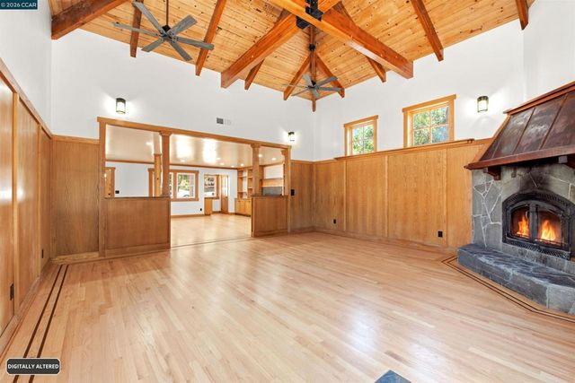 26929 Palomares Rd, Castro Valley, CA 94552