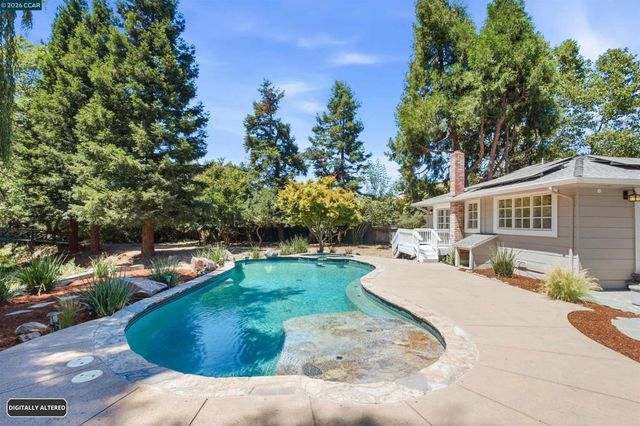 26929 Palomares Rd, Castro Valley, CA 94552