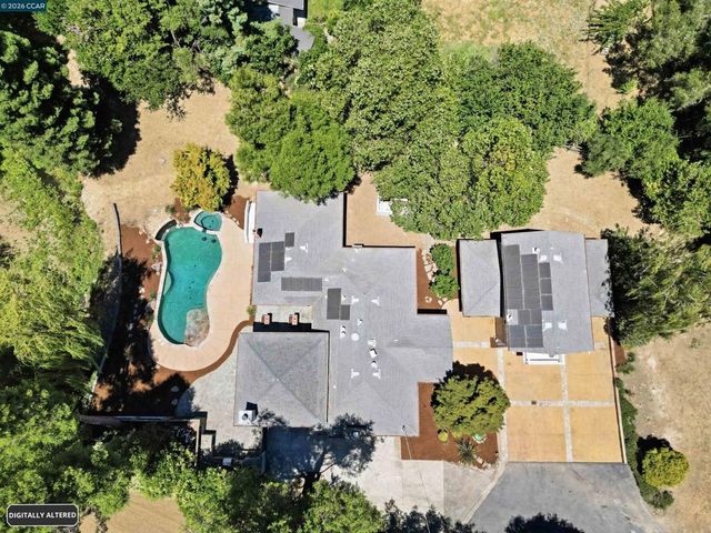 26929 Palomares Rd, Castro Valley, CA 94552
