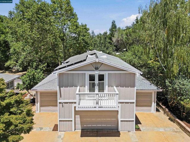 26929 Palomares Rd, Castro Valley, CA 94552