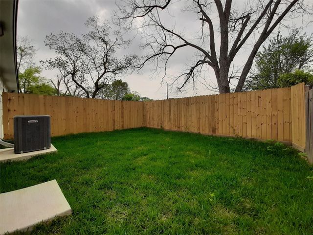 4530 Mayflower Street, Houston, TX 77051