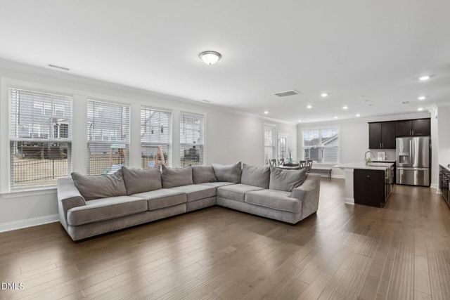 1829 Knights Crest Way, Wake Forest, NC 27587