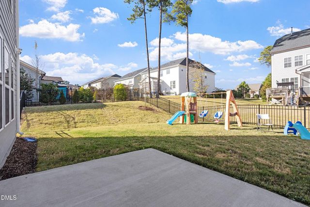 1829 Knights Crest Way, Wake Forest, NC 27587