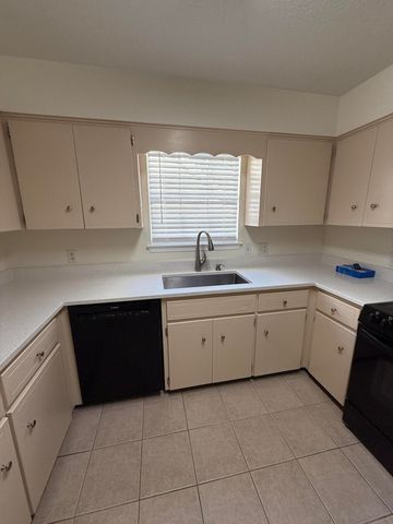 99 NE Opp Boulevard, Fort Walton Beach, FL 32548