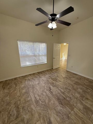 99 NE Opp Boulevard, Fort Walton Beach, FL 32548