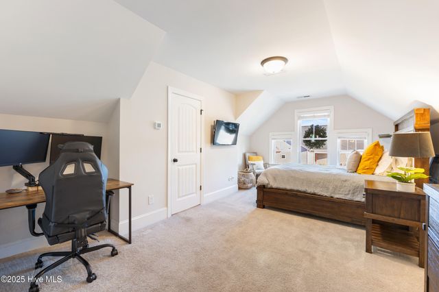 283 Hanover Lakes Drive, Wilmington, NC 28401