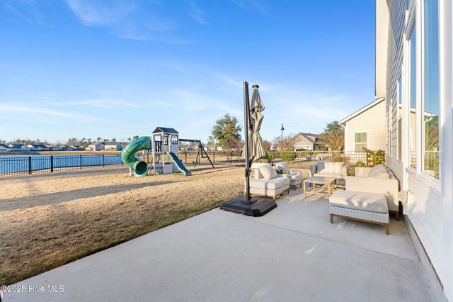 283 Hanover Lakes Drive, Wilmington, NC 28401