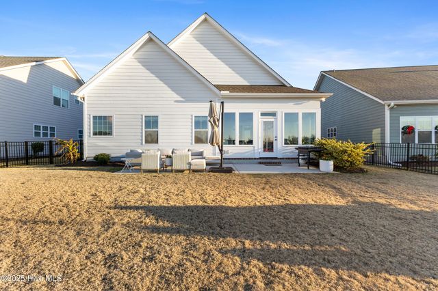 283 Hanover Lakes Drive, Wilmington, NC 28401