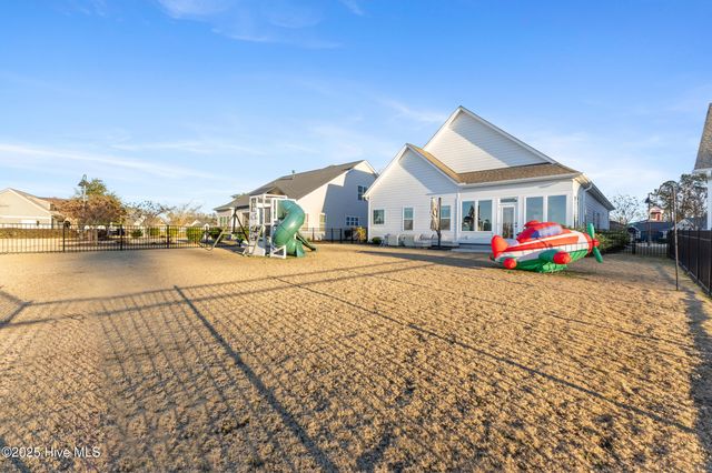 283 Hanover Lakes Drive, Wilmington, NC 28401