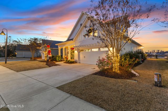 283 Hanover Lakes Drive, Wilmington, NC 28401