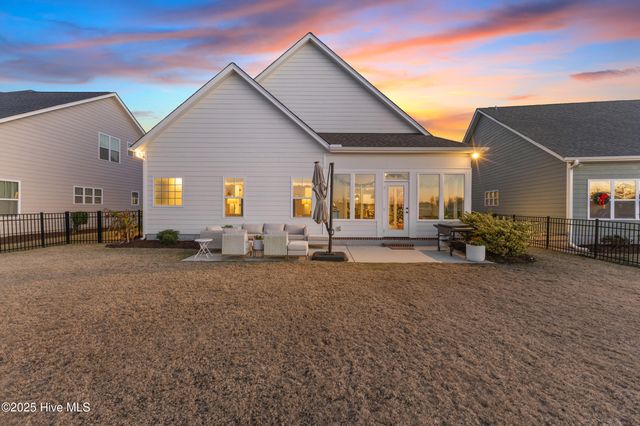 283 Hanover Lakes Drive, Wilmington, NC 28401