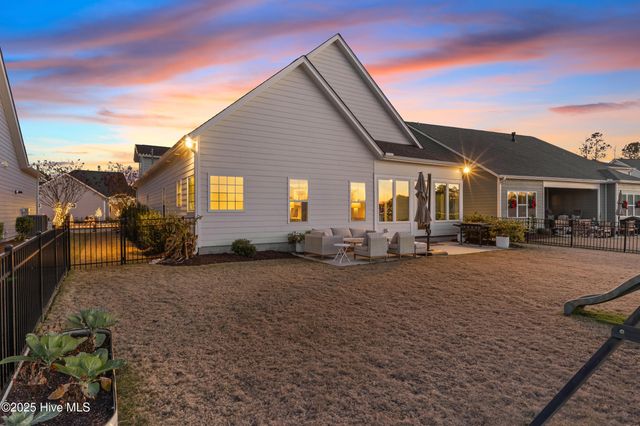 283 Hanover Lakes Drive, Wilmington, NC 28401