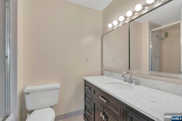 7004 Boulevard East 33D, Guttenberg, NJ 07093