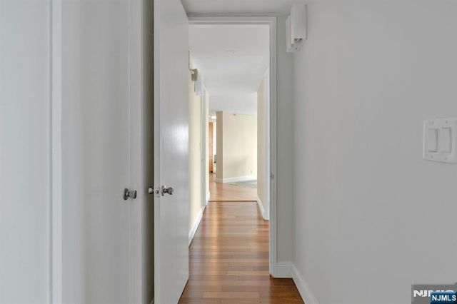 7004 Boulevard East 33D, Guttenberg, NJ 07093