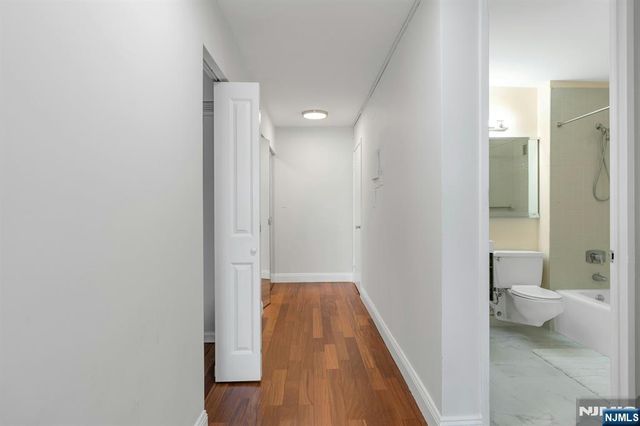 7004 Boulevard East 33D, Guttenberg, NJ 07093