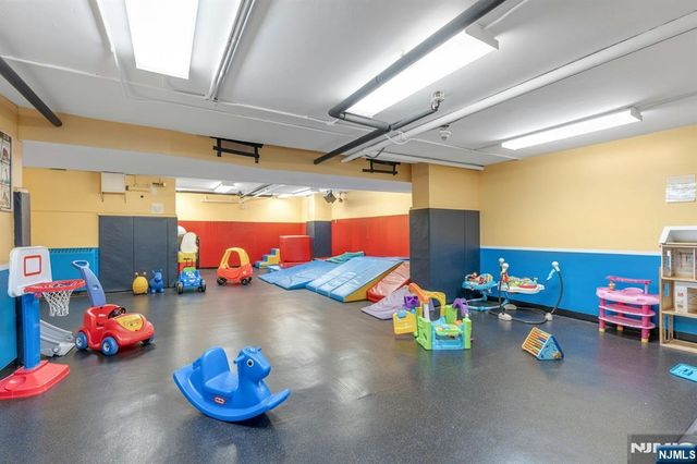 7004 Boulevard East 33D, Guttenberg, NJ 07093