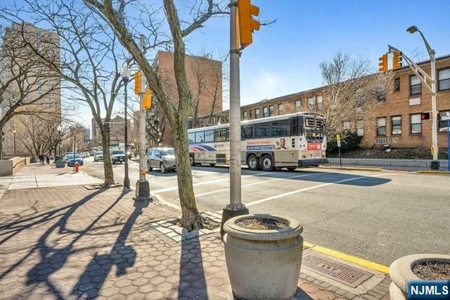 7004 Boulevard East 33D, Guttenberg, NJ 07093