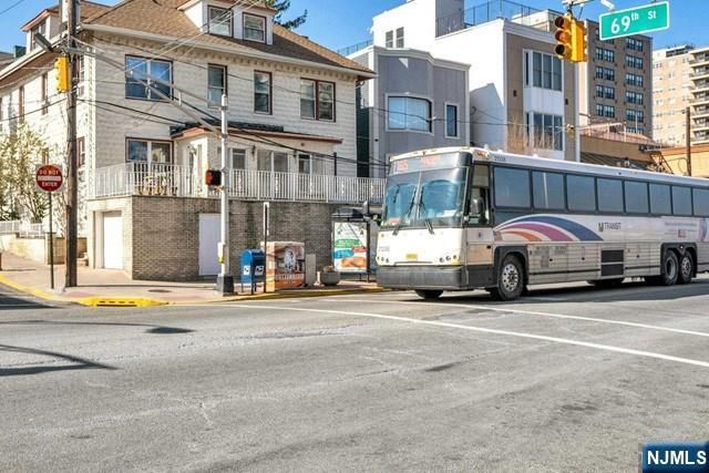 7004 Boulevard East 33D, Guttenberg, NJ 07093