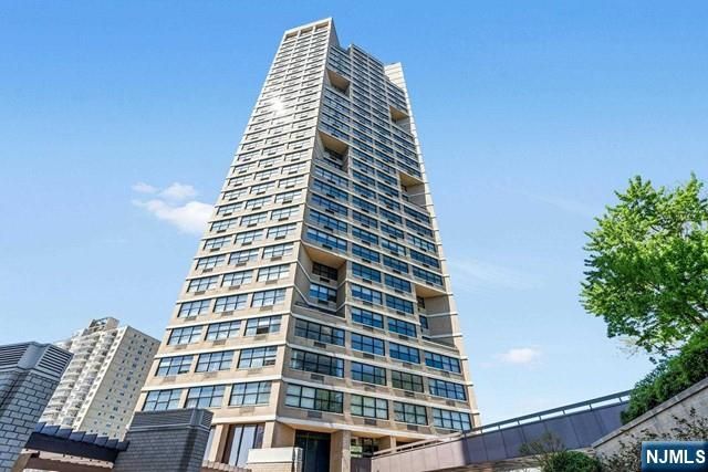 7004 Boulevard East 33D, Guttenberg, NJ 07093