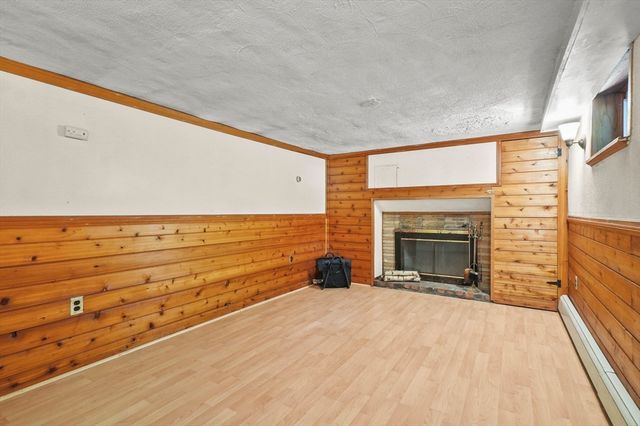 23 Ivan St, Lexington, MA 02420