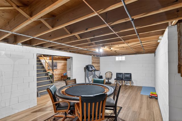 7323 Maple Drive, Urbandale, IA 50322
