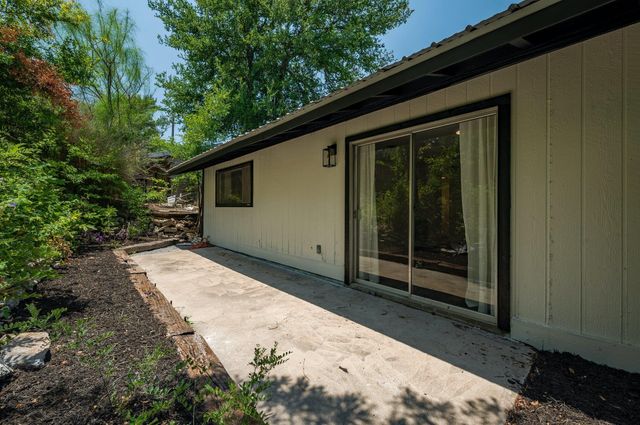 1706 Elmhurst DR A, Austin, TX 78741