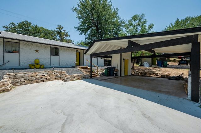 1706 Elmhurst DR A, Austin, TX 78741