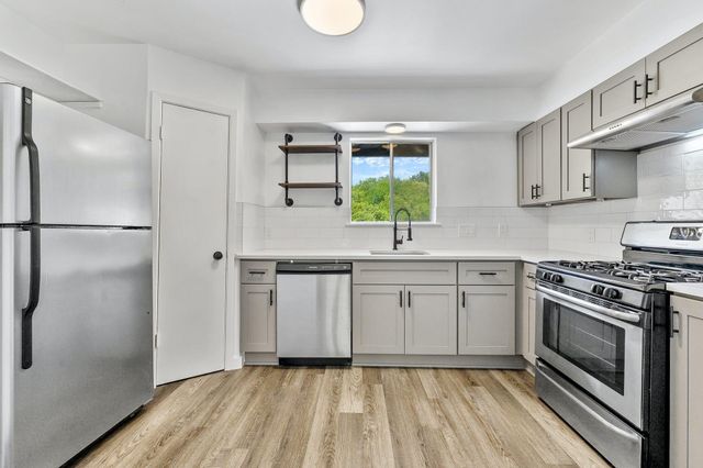 1706 Elmhurst DR A, Austin, TX 78741