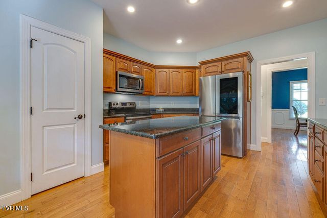 128 Allison Timbers Road, Piney Flats, TN 37686