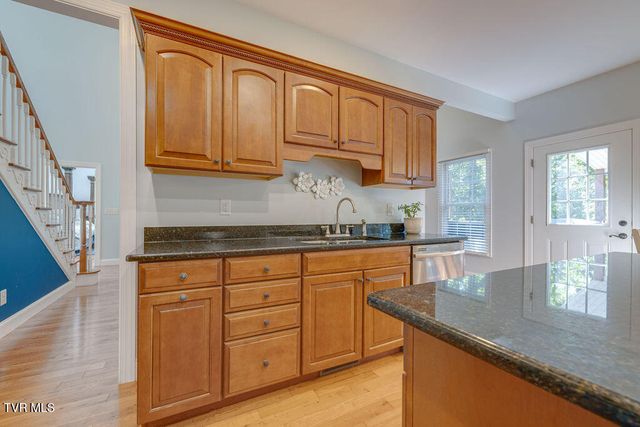 128 Allison Timbers Road, Piney Flats, TN 37686