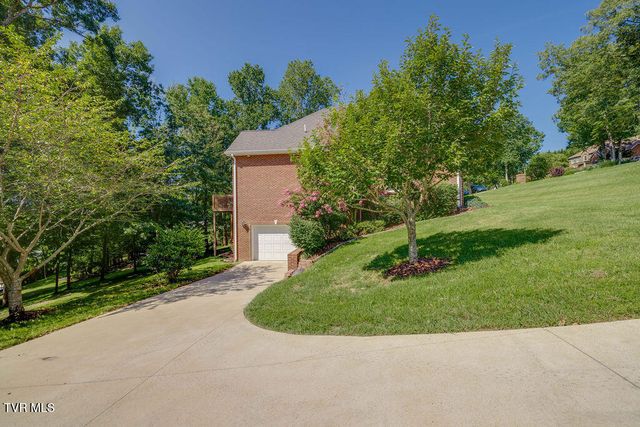 128 Allison Timbers Road, Piney Flats, TN 37686