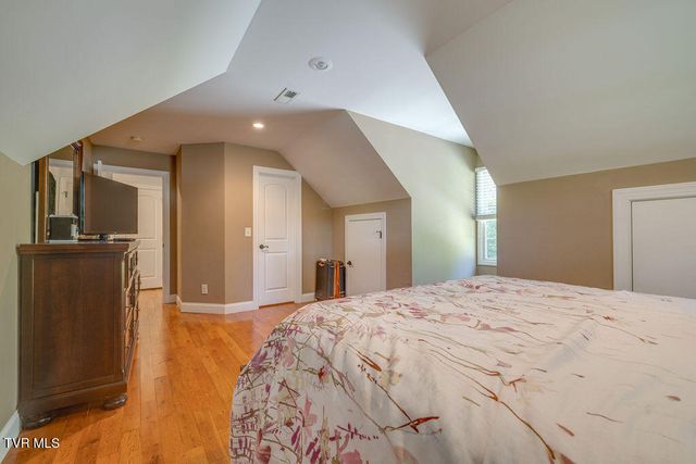 128 Allison Timbers Road, Piney Flats, TN 37686
