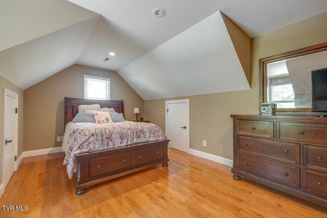 128 Allison Timbers Road, Piney Flats, TN 37686