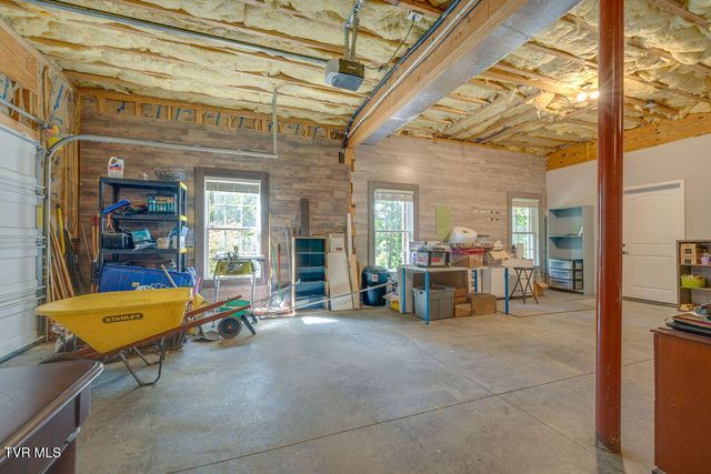 128 Allison Timbers Road, Piney Flats, TN 37686