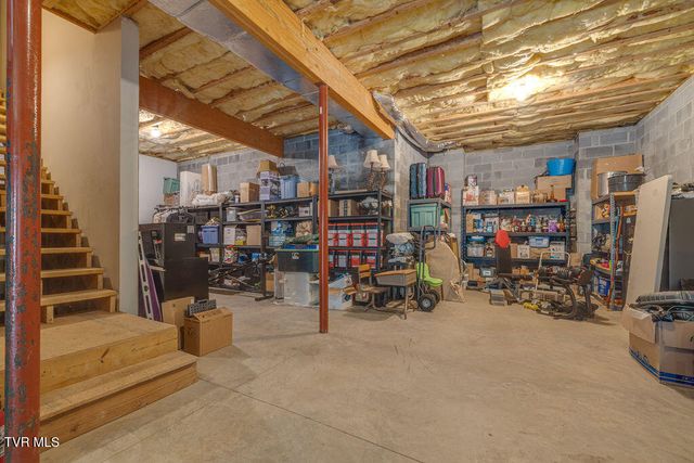 128 Allison Timbers Road, Piney Flats, TN 37686