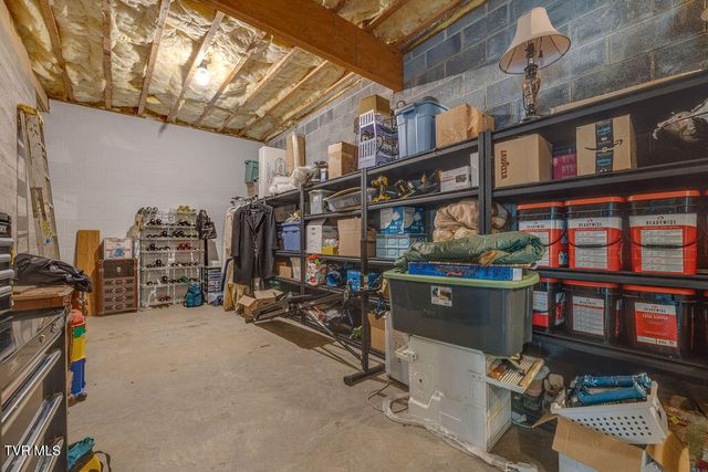 128 Allison Timbers Road, Piney Flats, TN 37686