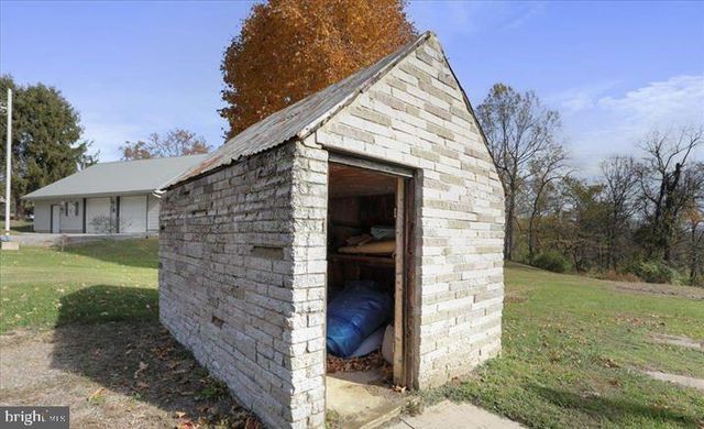 14301 DUTCHTOWN RD, Mercersburg, PA 17236