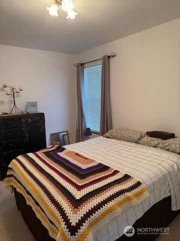 1410 N Jetty Avenue SW, Ocean Shores, WA 98569