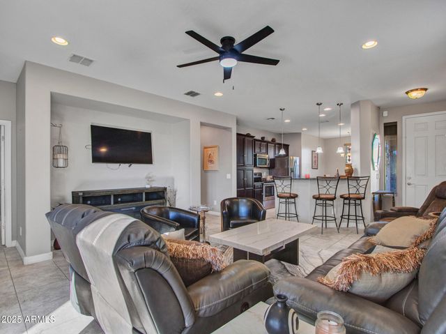 22585 W MOONLIGHT Path, Buckeye, AZ 85326