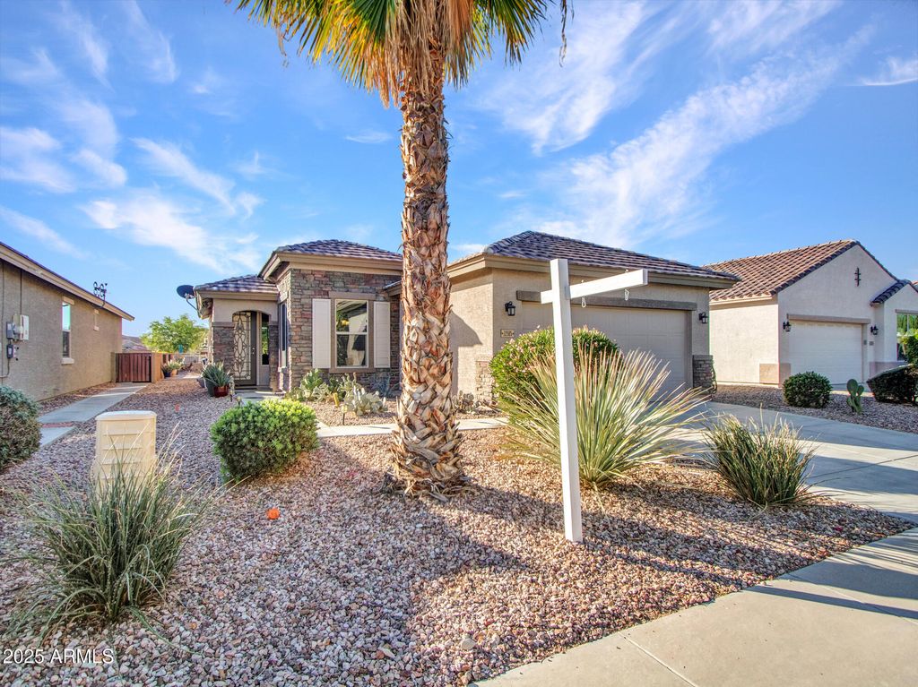 22585 W MOONLIGHT Path, Buckeye, AZ 85326
