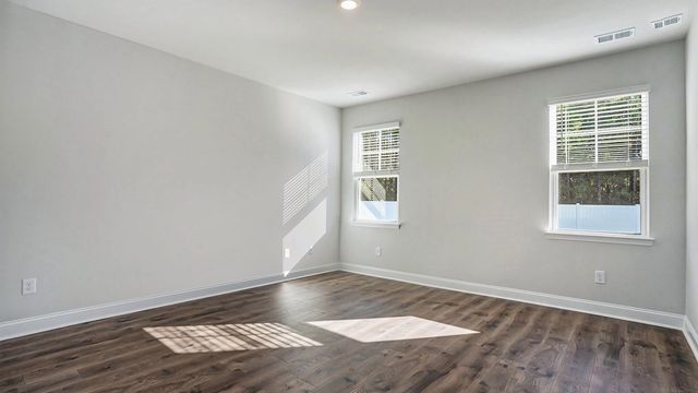 7027 Cinnamon Dr, Conway, SC 29526