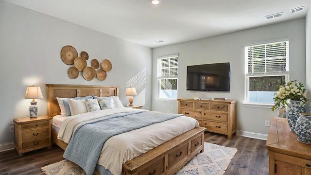 7027 Cinnamon Dr, Conway, SC 29526