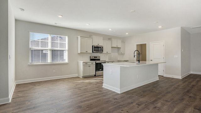 7027 Cinnamon Dr, Conway, SC 29526