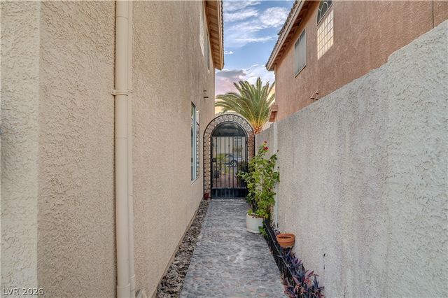 3536 Prairie Meadow Street, Las Vegas, NV 89129