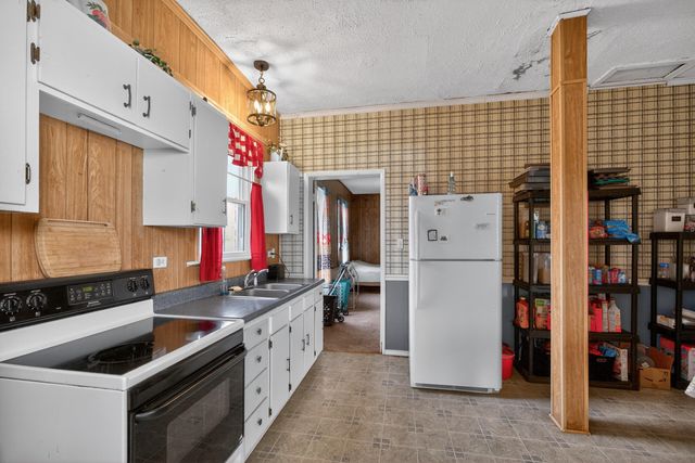 366 E Lexington Street, Harrodsburg, KY 40330