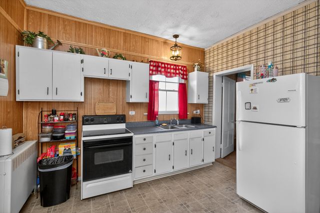 366 E Lexington Street, Harrodsburg, KY 40330