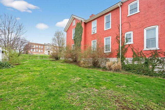 366 E Lexington Street, Harrodsburg, KY 40330