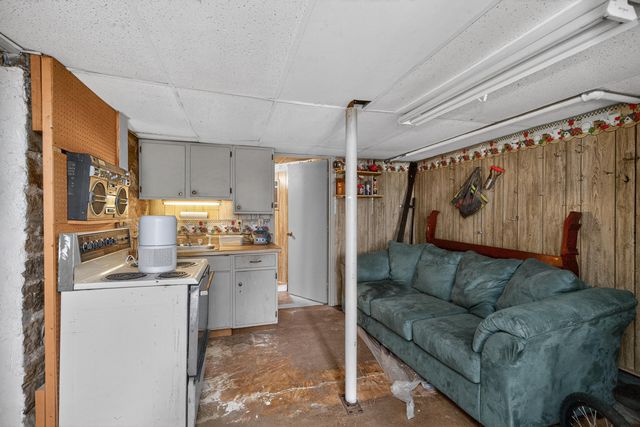 366 E Lexington Street, Harrodsburg, KY 40330