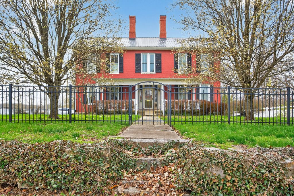 366 E Lexington Street, Harrodsburg, KY 40330