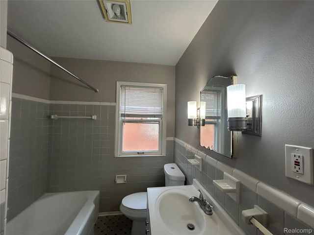 17697 OLYMPIA, Redford Charter Township, MI 48240